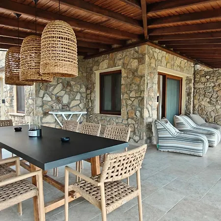 Andy's Place , By Halkidiki