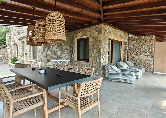 Andy's Place , By Halkidiki